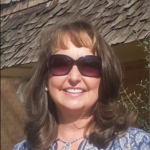 Meet your Posher, Jennae